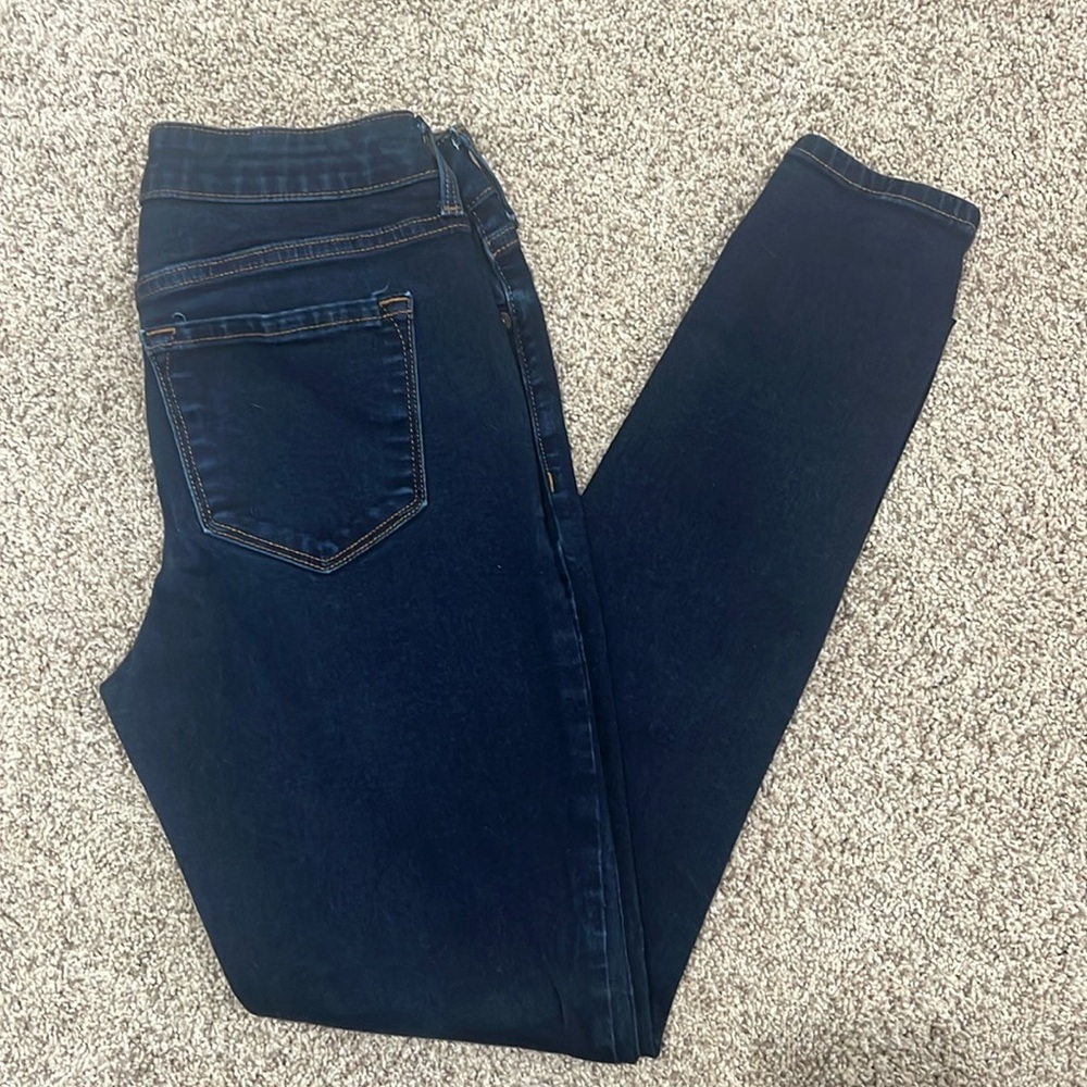 Dark wash skinny jeans